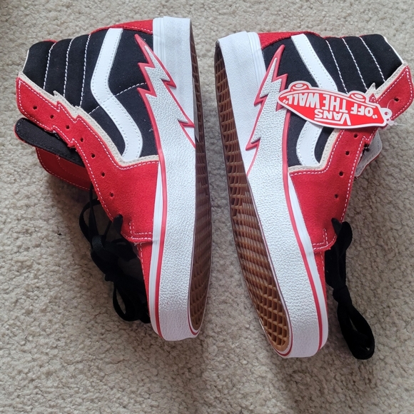 Vans - Picture 3 of 9